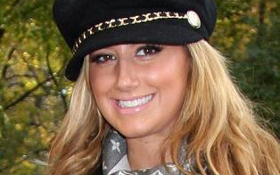 Brzuszek Jessiki Alby