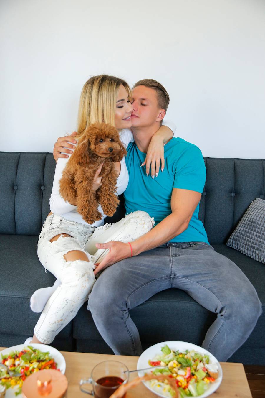 Angela i Arsen są OFICJALNIE razem. Zaprosili paparazzi do swojego domu (ZDJĘCIA)