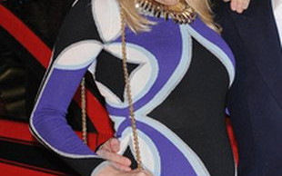 Ciążowy brzuszek Claudii Schiffer (FOTO)