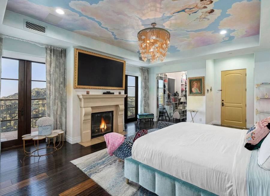 Bella Thorne sprzedaje bajeczną posiadłość za 4 mln$. Młoda artystka dorobiła się niebywałego luksusu…(FOTO)