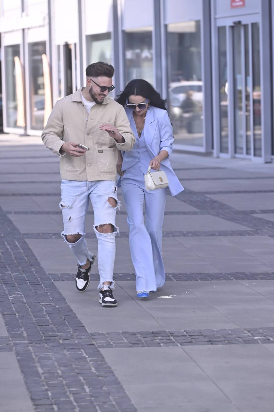 Justyna Steczkowska i Leon Myszkowski mkną na otwarcie sklepu HDREY! Artystka pojawiła się w obłędnej stylizacji (FOTO)