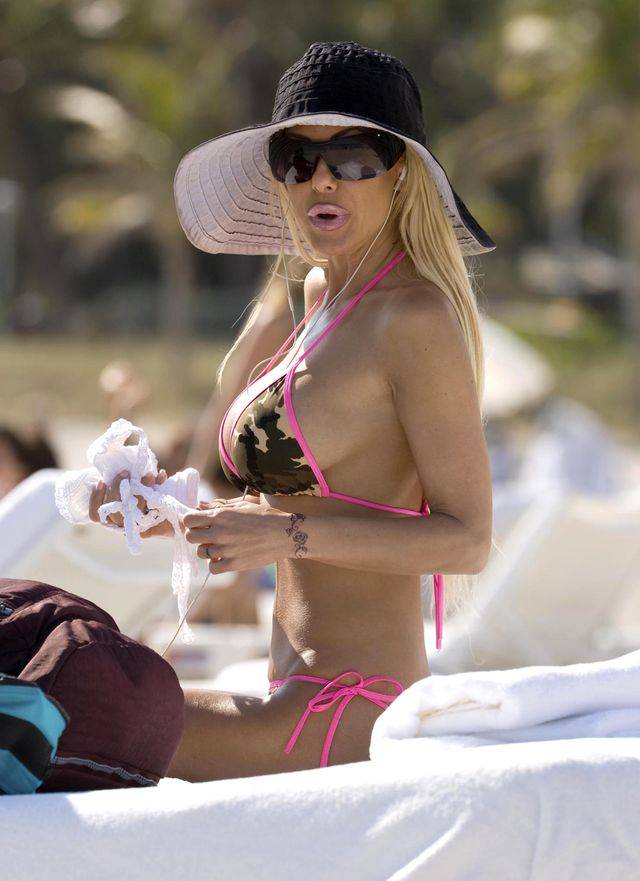 Shauna Sand – z ładnej blondynki zamienia się w potwora