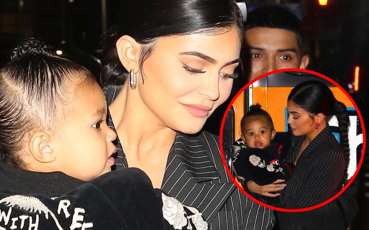 Kylie Jenner zabrała roczną córeczkę Stormi na kolację do restauracji (ZDJĘCIA)