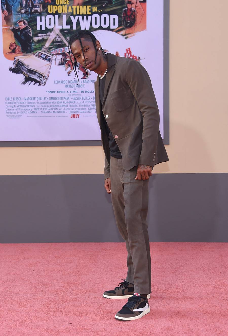 Premiera filmu „PEWNEGO RAZU… W HOLLYWOOD”: Britney Spears po długiej nieobecności świeci na ściance z partnerem