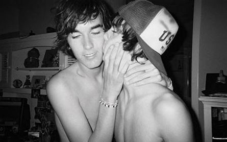 Intymna chwila Zaca Efrona