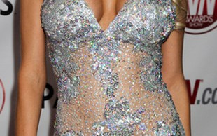 Jej zawód w pełni tłumaczy te kształty (FOTO)