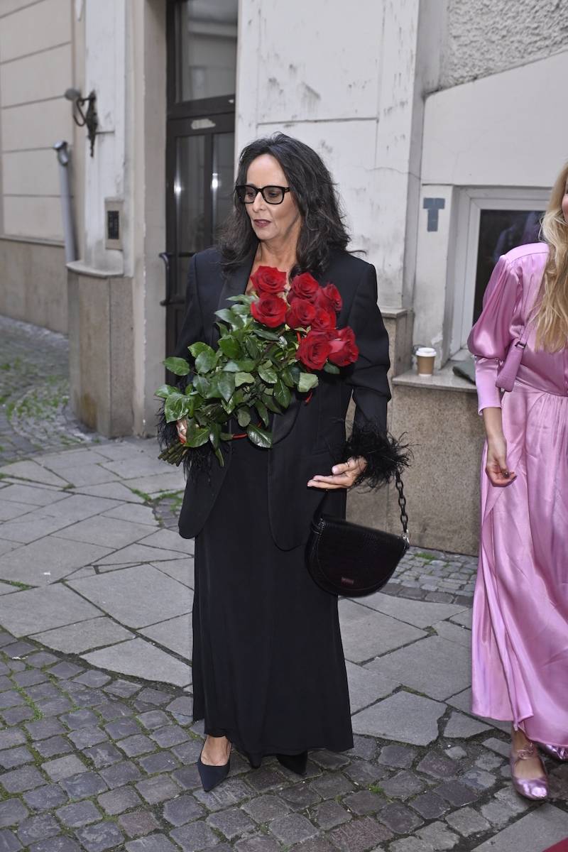 Benefis 50-lecia pracy artystycznej Elżbiety Jarosik. Nie do poznania Anna Mucha, Iza Kuna na luzie…