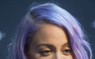 To cud, że ubrania nie spadają z Nicole Richie! (FOTO)