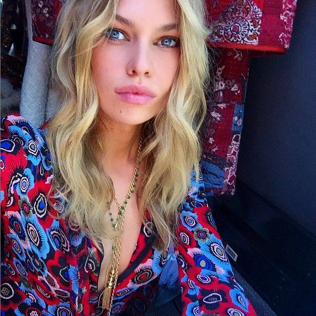 Stella Maxwell – piękny aniołek VS