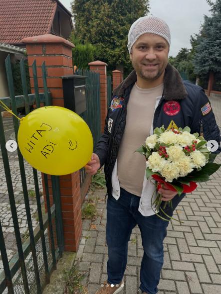 Adrian Szymaniak ze „Ślubu od pierwszego wejrzenia” wyszedł ze szpitala po kolejnej operacji! Czekało na niego wyjątkowe powitanie