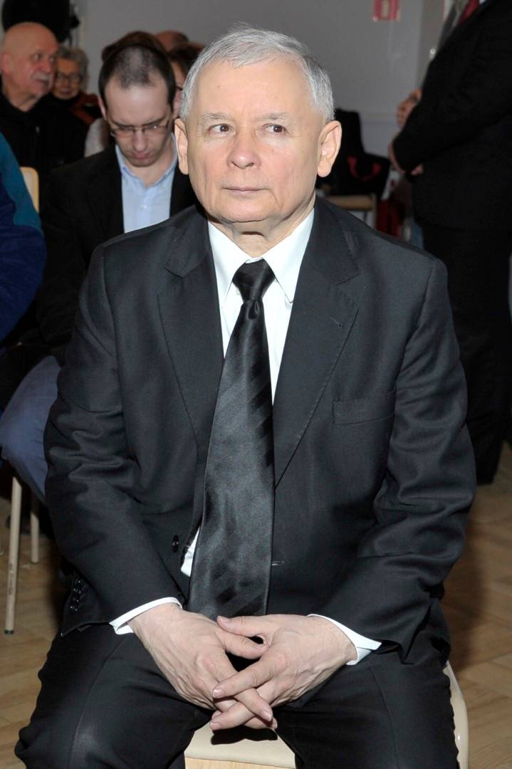 Sprzedawca chleba, brydżysta, instruktor żeglarstwa… Oto PIERWSZE prace polskich polityków!