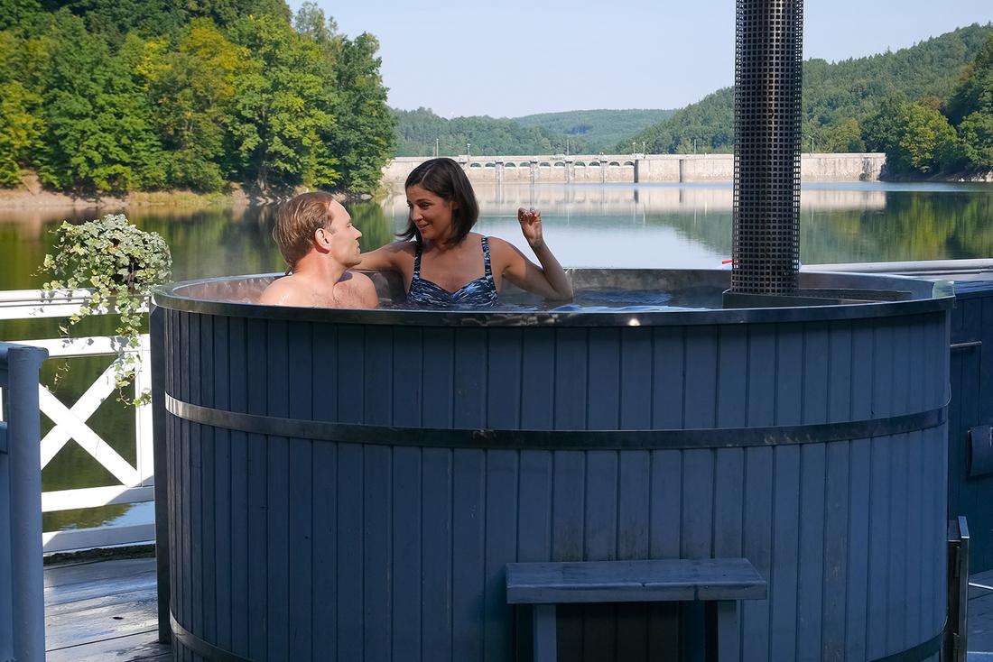 Pierwsza miłość: Janek ma romantyczną niespodziankę dla Kingi! Będzie gorąco! (ZDJĘCIA + WIDEO)