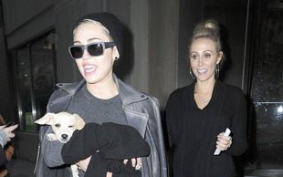 Miley Cyrus zrobiła tatuaż w kształcie serc