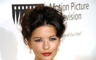 Catherina Zeta-Jones w reklamie szamponu