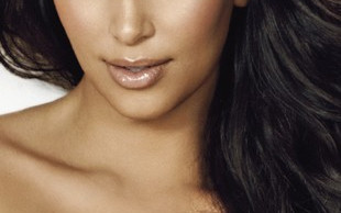 Kim Kardashian na okładce Cosmopolitan (FOTO)