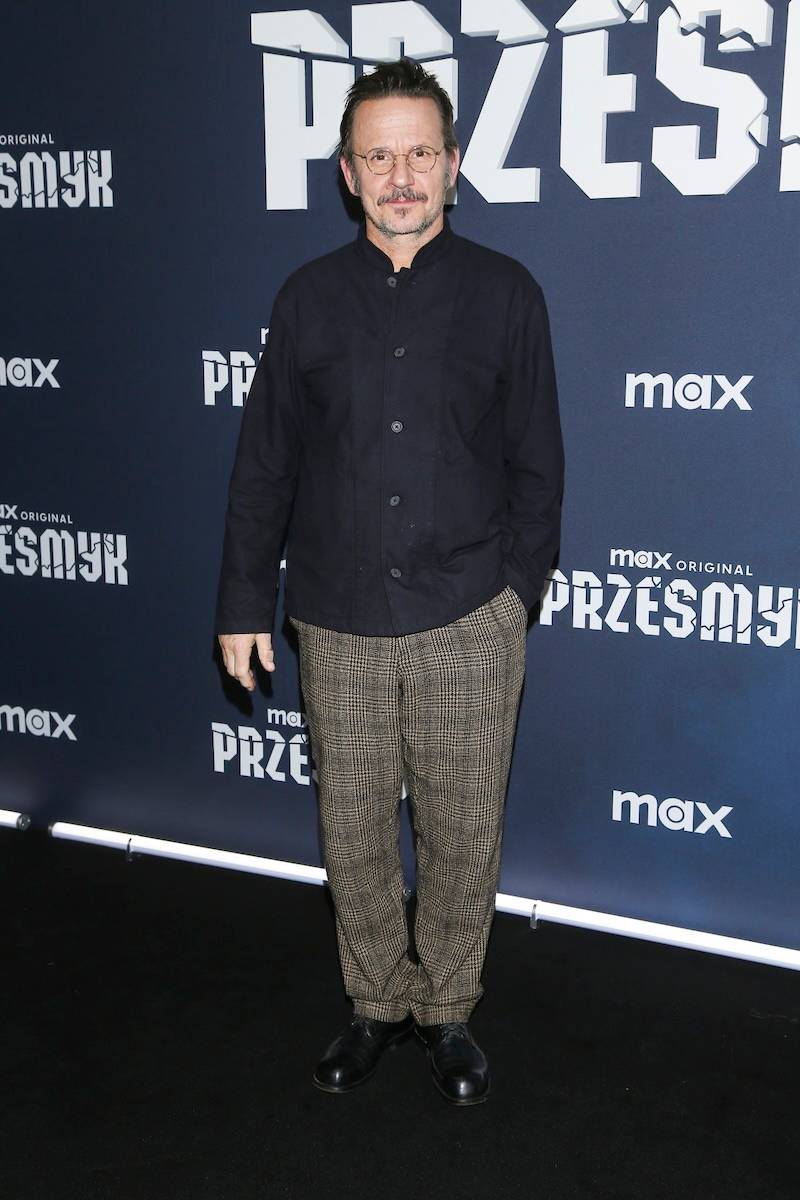 Uroczysta premiera serialu “Przesmyk”. Gwiazdą wieczoru – Lena Góra w srebrnej sukni do ziemi