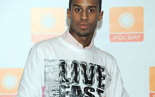 Bronią Nicka Sincklera z Fabryki Gwiazd