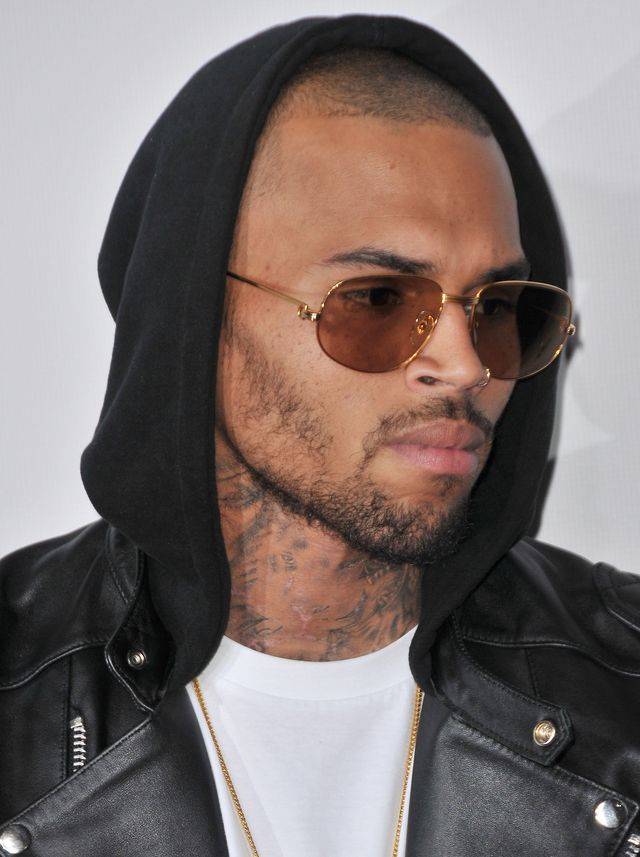 Szok! Chris Brown oskarżony o przymuszanie do SEKSU!