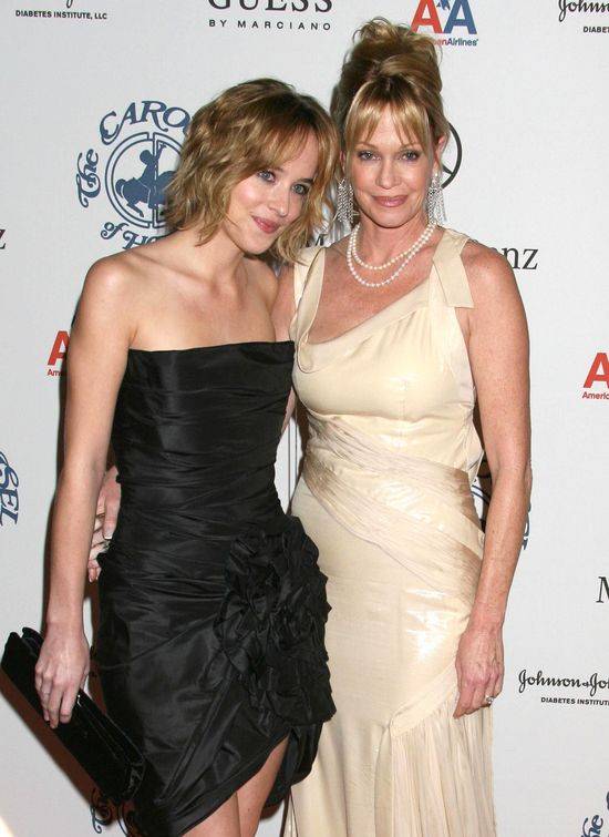 Dakota Johnson w imprezowym wydaniu