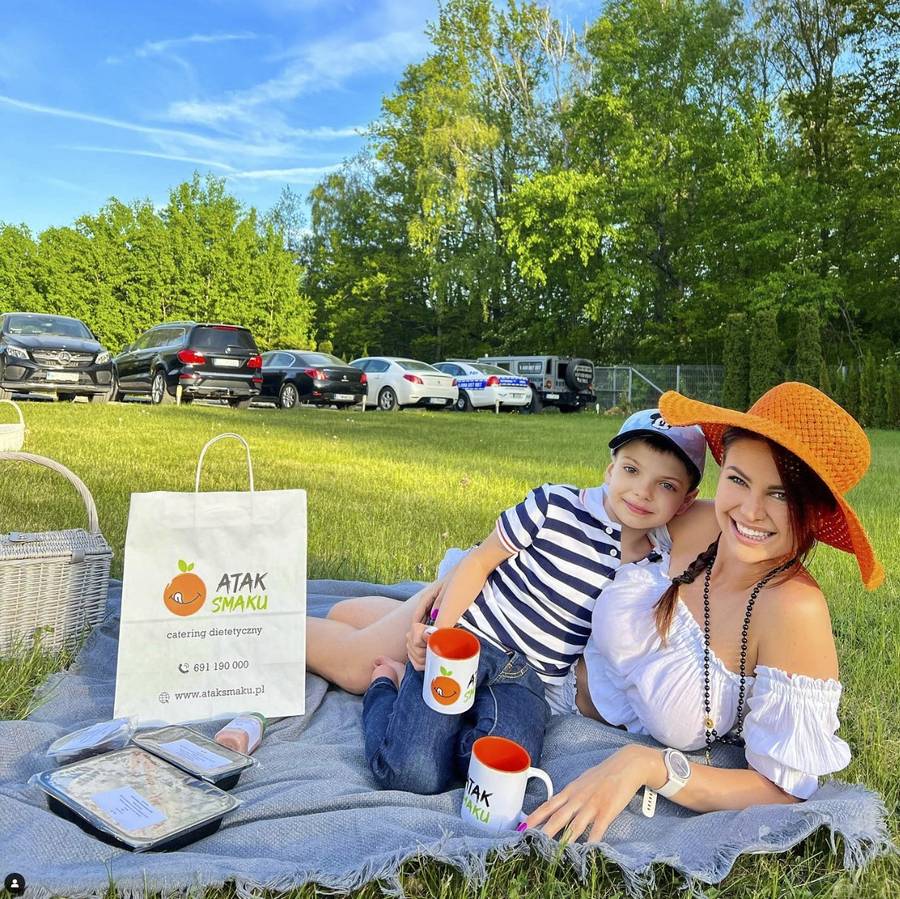 Jak mieszkają Rutkowscy? Własny helikopter, basen, salon samochodowy przed domem i ogromny ogród!