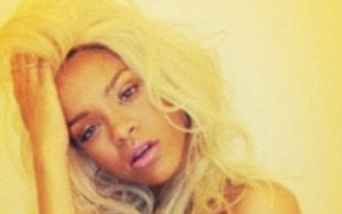 Rihanna znowu się rozbiera na Twitterze (FOTO)