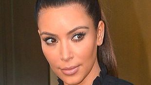 Kim Kardashian nosi rzęsy z… norek!