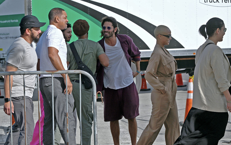 Will Smith sfotografowany z sobowtórem Jady Pinkett. Na zdjęcie załapał się Radzimir “Jimek” Dębski