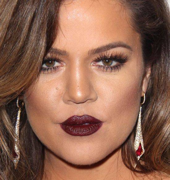 13 zdjęć, które ukazują, jak naprawdę wygląda twarz Khloe Kardashian