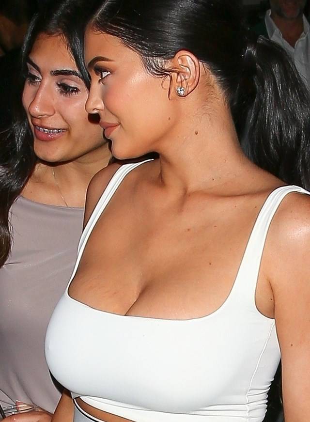 TA stylizacja Kylie Jenner wymknęła się spod kontroli!