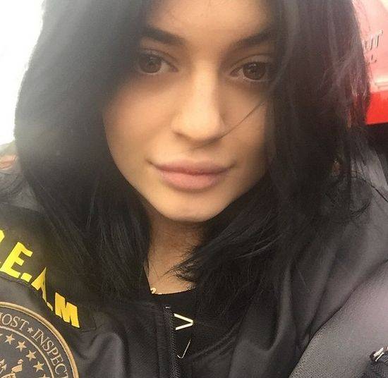 Usta Kylie Jenner przedmiotem internetowego sporu