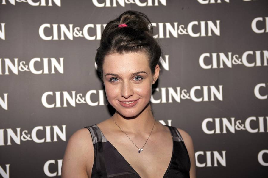 Zaczynała jako “BrzydUla”! Tak Julia Kamińska zmieniała się przez ostatnie 15 lat! (FOTO)