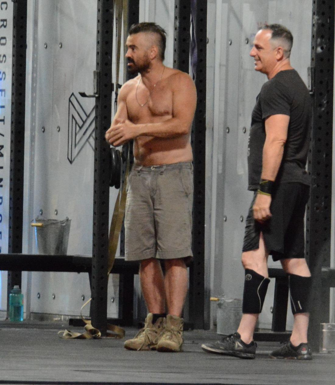 Colin Farrell na siłowni w sierpniu 2019 roku