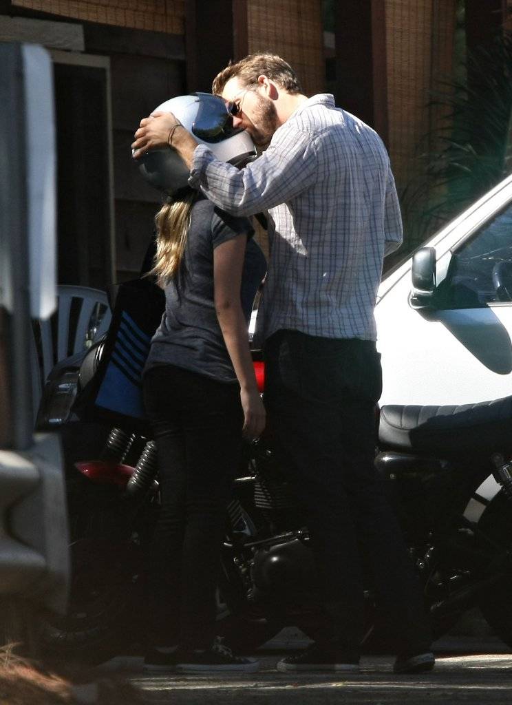 Jak długo Blake Lively kazała czekać Ryanowi na ich pierwszy raz?