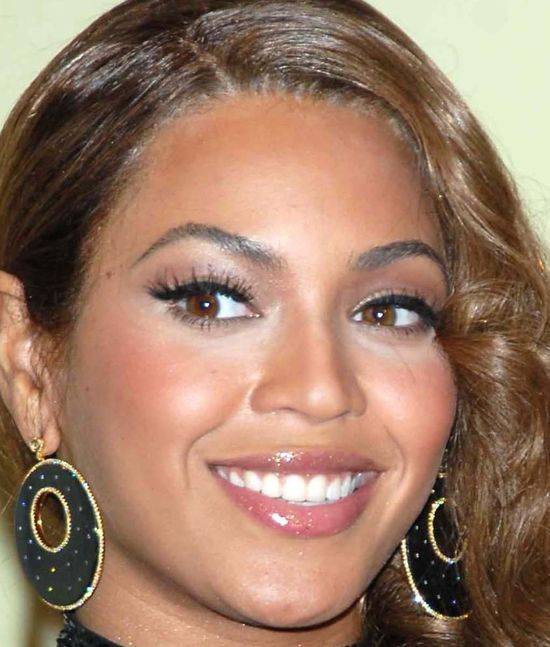 Zoom na twarz Beyonce