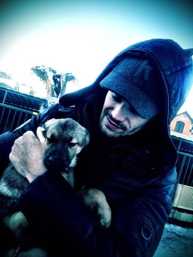 Mikołaj Krawczyk i Agnieszka Włodarczyk w schronisku dla zwierząt