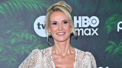 Dominika Tajner z talią osy na ściance. To metamorfoza stulecia!