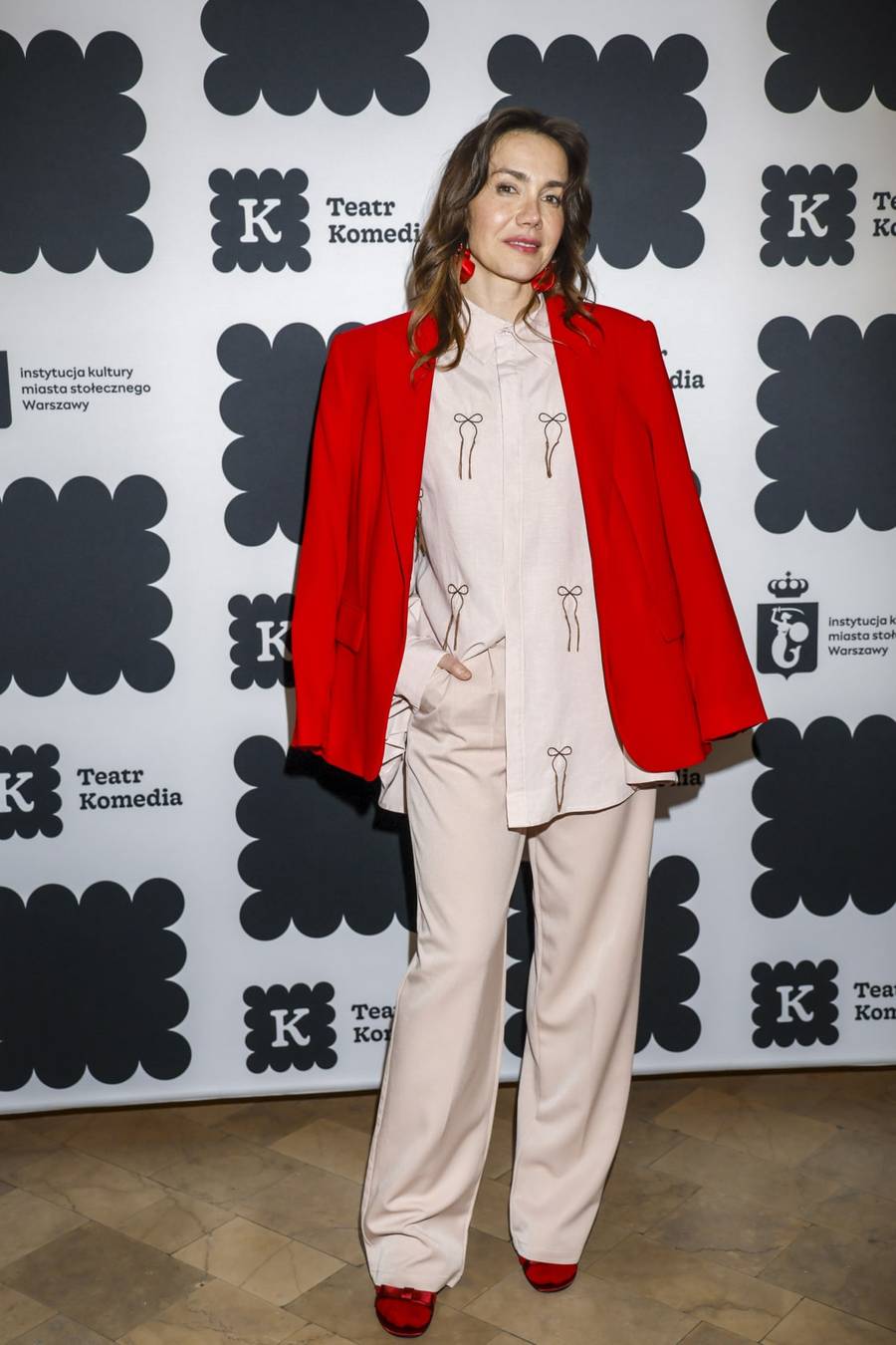 Gwiazdy na premierze spektaklu “Sen nocy letniej”! W soczystej czerwieni Grażyna Wolszczak, piękna Olga Bołądź (FOTO)