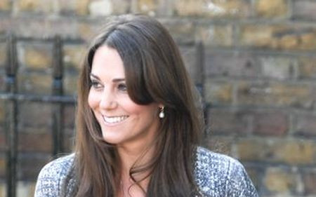 U księżnej Kate widać już ciążowy brzuszek