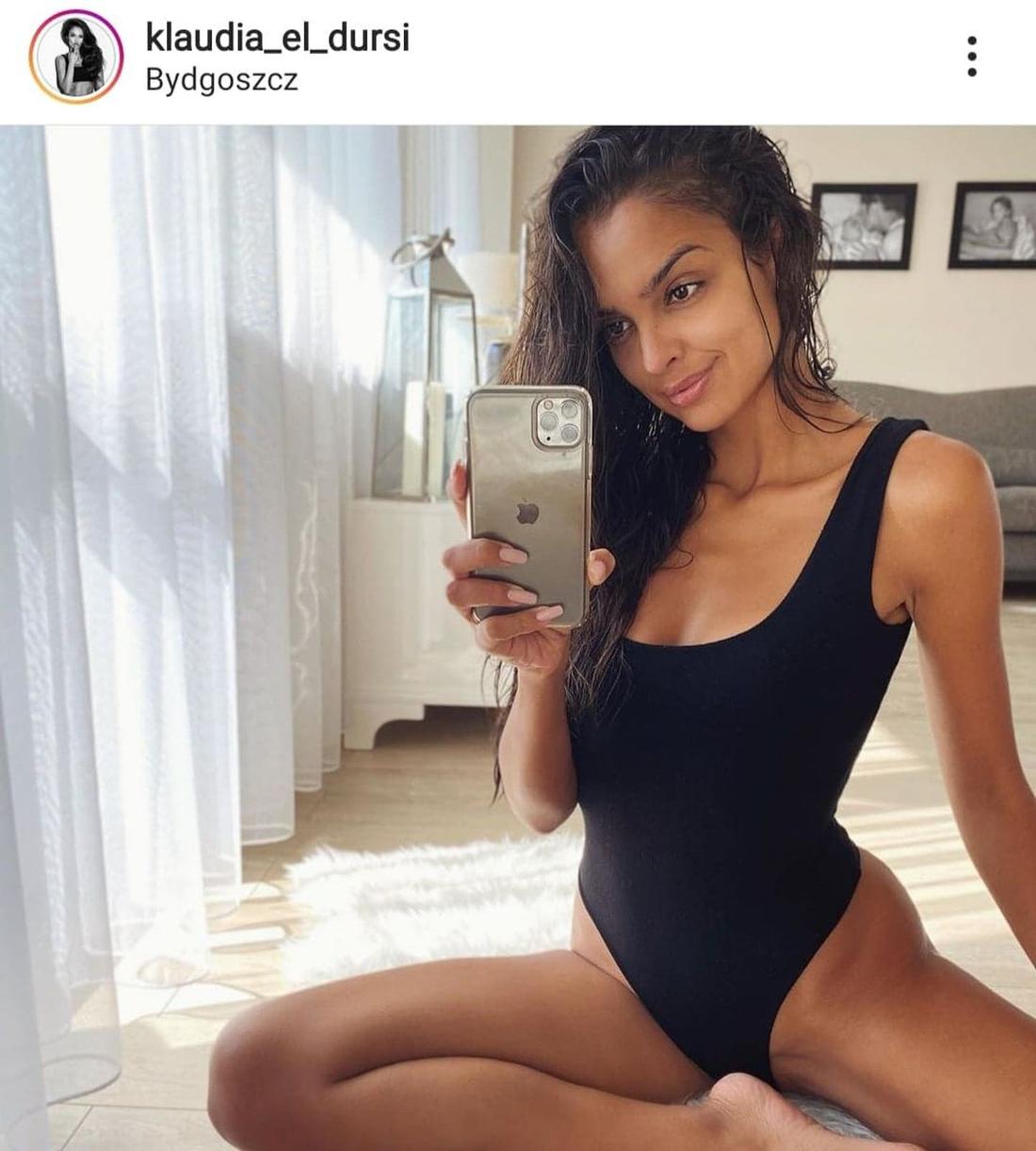 Klaudia El Dursi w kosiumie kąpielowym