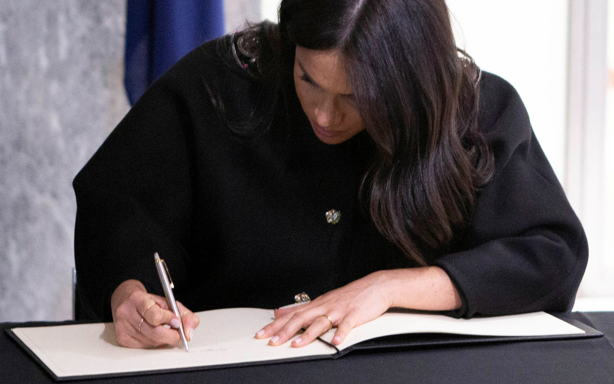 Meghan Markle nawet PISMO ma perfekcyjne – zobaczcie, jak się podpisuje!