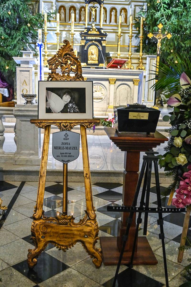 Pogrzeb Zofii Merle. Smutny widok na Powązkach (ZDJĘCIA)