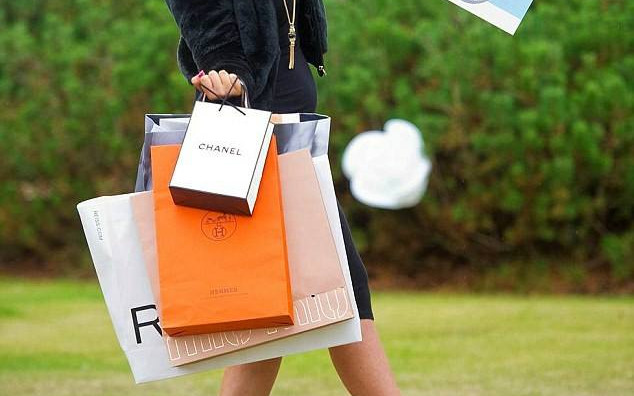 Wygrała milion funtów i… POZWAŁA ORGANIZATORÓW