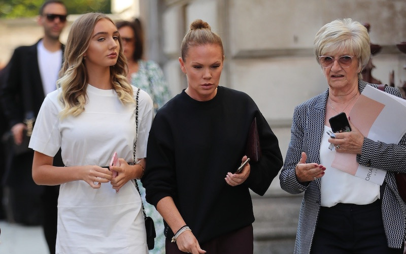 Siostrzenice Victorii Beckham żyją najlepszym życiem. Kim są Libby i Tallulah Adams?