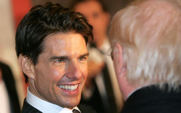 Tom Cruise łysieje!