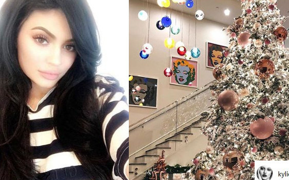 Sekretna wiadomość w choince Kylie Jenner (Instagram)