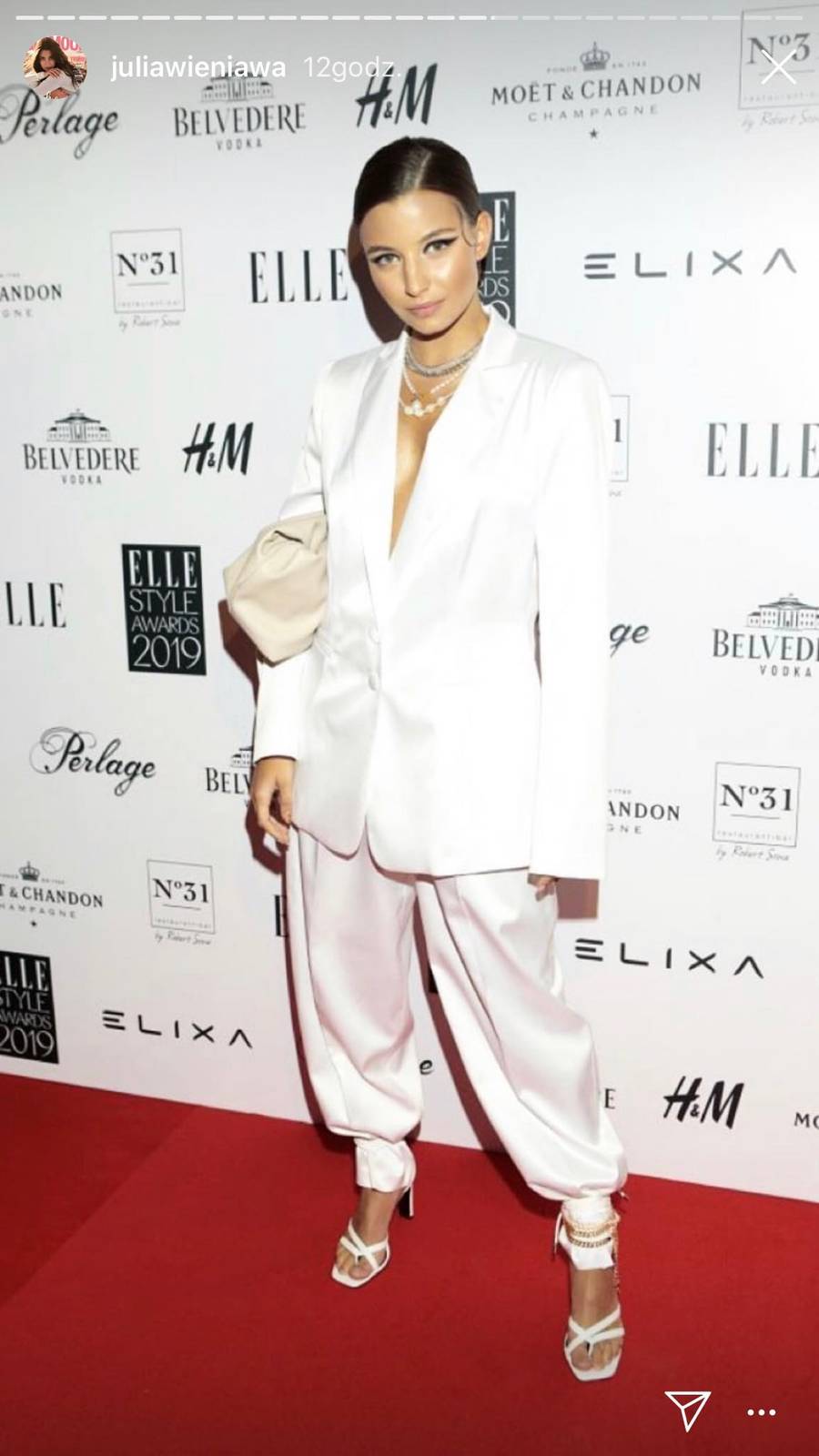 Julia Wieniawa pokazała swoje najlepsze TEGOROCZNE stylizacje! A którymi się nie pochwaliła?