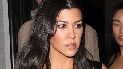 Kourtney Kardashian przygotowuje się na Halloween i… SZOKUJE internautów!