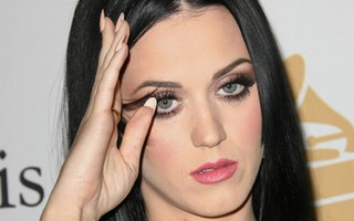 Katy Perry panicznie boi się, że Russell ją zdradzi