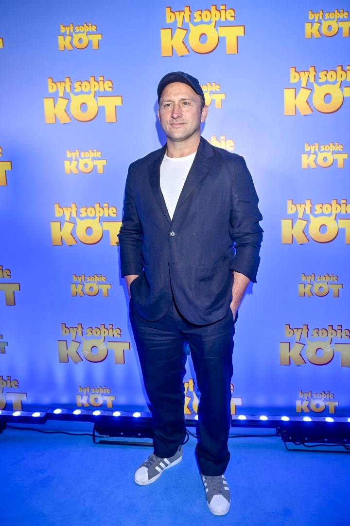 Te gwiazdy pokonały uzależnienie. Ona piła go nawet z rana w trakcie pracy…