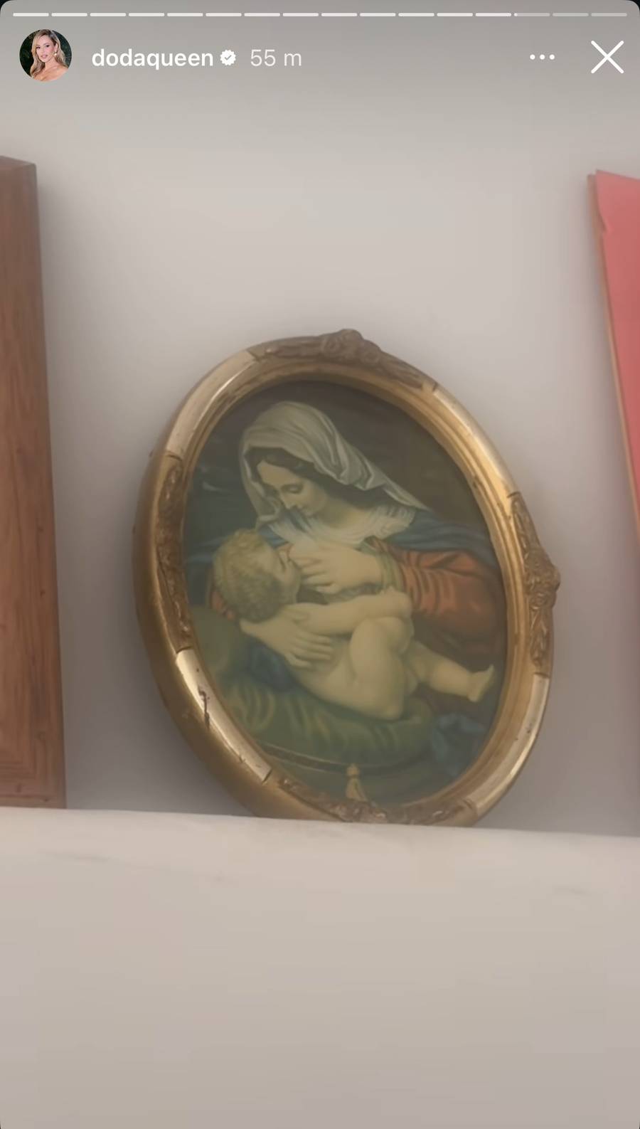 Doda pokazała pamiątki z rodzinnego domu. Obrazek babci wyciska z oczu łzy!